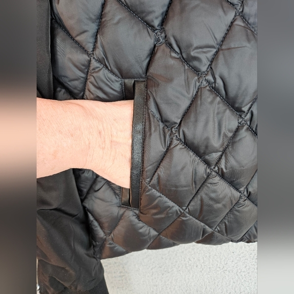 Ikks Women Moto Bomber Cropped Puffer Jacket Sz L Black Quilted Shell Rib Cuff - Picture 4 of 13
